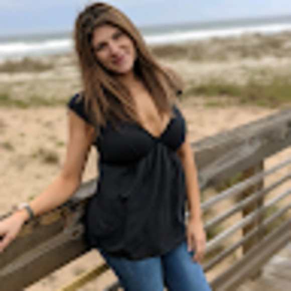 Meet your Posher, Cheyenne - Picture 1 of 1